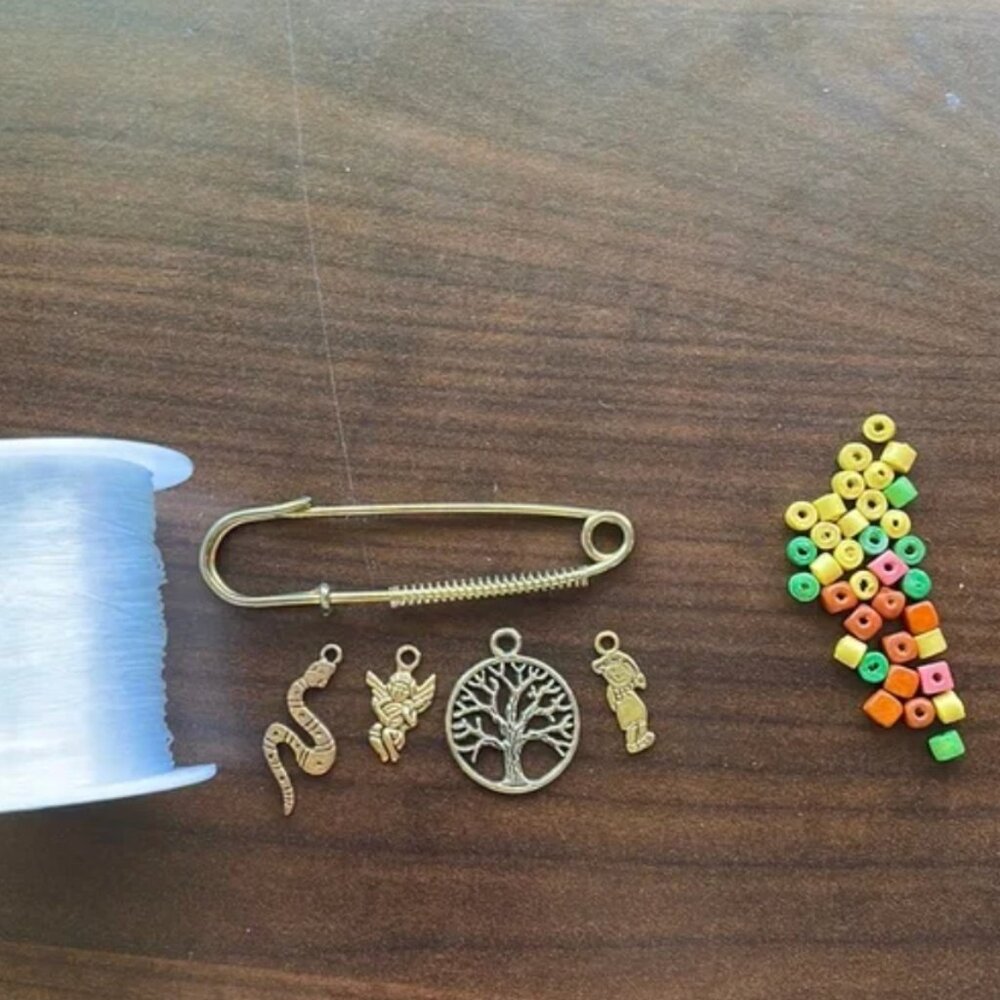 oversized safety pin brooch NWOT - Picture 4 of 10